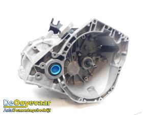 Gebruikte Versnellingsbak Nissan Qashqai (J11) 1.3 DIG-T 140 16V Prijs € 499,99 Margeregeling aangeboden door Autodemontagebedrijf De Ooyevaar