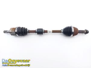 Gebruikte Aandrijfas links-voor Kia Ceed Sportswagon (CDF) 1.0i T-GDi 12V Prijs € 75,00 Margeregeling aangeboden door Autodemontagebedrijf De Ooyevaar