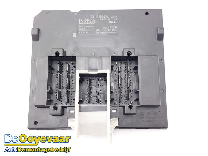 Gebruikte Module Bodycontrol Volkswagen Golf VII (AUA) 1.0 TSI 12V BlueMotion Prijs € 75,00 Margeregeling aangeboden door Autodemontagebedrijf De Ooyevaar
