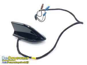 Gebruikte Antenne Dacia Jogger 1.6 Hybrid 140 16V Prijs € 89,99 Margeregeling aangeboden door Autodemontagebedrijf De Ooyevaar