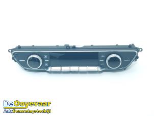 Gebruikte Kachel Bedieningspaneel Audi A4 Avant (B9) 1.4 TFSI 16V Prijs € 75,00 Margeregeling aangeboden door Autodemontagebedrijf De Ooyevaar