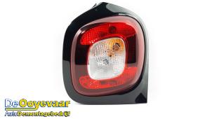 Gebruikte Achterlicht rechts Smart Forfour (453) 1.0 12V Prijs € 49,99 Margeregeling aangeboden door Autodemontagebedrijf De Ooyevaar