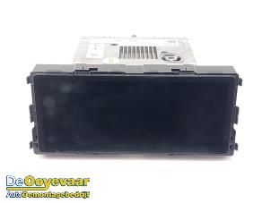 Gebruikte Display Multi Media regelunit Kia Niro I (DE) E-Niro 64 kWh Prijs € 799,99 Margeregeling aangeboden door Autodemontagebedrijf De Ooyevaar