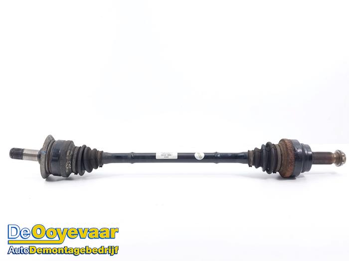Gebruikte Aandrijfas rechts-achter BMW X5 (F15) xDrive 25d 2.0 Prijs € 59,99 Margeregeling aangeboden door Autodemontagebedrijf De Ooyevaar