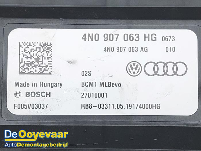 Boordcomputer van een Audi e-tron (GEN) 55 quattro 2019