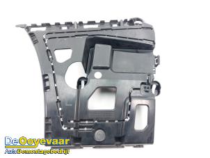 Gebruikte Bumpersteun links-achter BMW 4 serie Gran Coupe (F36) 435i 3.0 24V Prijs € 19,99 Margeregeling aangeboden door Autodemontagebedrijf De Ooyevaar