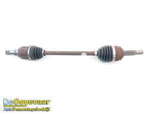 Gebruikte Steekas links-voor Mitsubishi Space Star (A0) 1.0 12V Prijs € 69,99 Margeregeling aangeboden door Autodemontagebedrijf De Ooyevaar