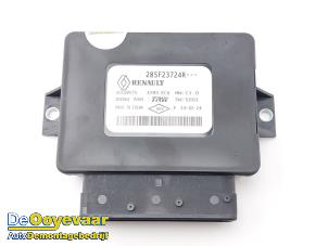 Gebruikte Handrem Module Renault Clio V (RJAB) 1.6 E-Tech 145 16V Prijs € 29,99 Margeregeling aangeboden door Autodemontagebedrijf De Ooyevaar