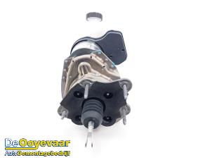 Gebruikte Rembol Renault Clio V (RJAB) 1.6 E-Tech 145 16V Prijs € 249,99 Margeregeling aangeboden door Autodemontagebedrijf De Ooyevaar