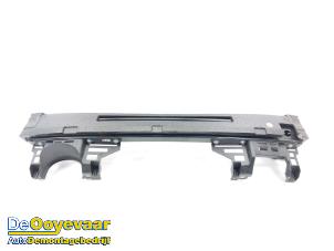 Gebruikte Bumperframe achter Renault Clio V (RJAB) 1.6 E-Tech 145 16V Prijs € 75,00 Margeregeling aangeboden door Autodemontagebedrijf De Ooyevaar