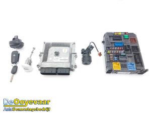 Gebruikte Kontaktslot + computer Citroen C3 (SX/SW) 1.2 12V e-THP PureTech 110 Prijs € 225,00 Margeregeling aangeboden door Autodemontagebedrijf De Ooyevaar