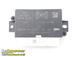 Gebruikte PDC Module Opel Corsa F (UB/UH/UP) 1.2 Turbo 12V 100 Prijs € 39,99 Margeregeling aangeboden door Autodemontagebedrijf De Ooyevaar