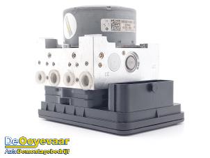 Gebruikte ABS Pomp Opel Corsa F (UB/UH/UP) 1.2 Turbo 12V 100 Prijs € 199,99 Margeregeling aangeboden door Autodemontagebedrijf De Ooyevaar