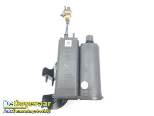 Gebruikte Koolstoffilter Dacia Duster (SR) 1.0 TCE 100 Bi-Fuel, Eco-G 12V Prijs € 59,99 Margeregeling aangeboden door Autodemontagebedrijf De Ooyevaar