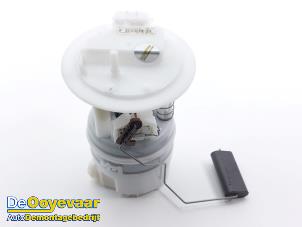 Gebruikte Tank element Pomp Dacia Duster (SR) 1.0 TCE 100 Bi-Fuel, Eco-G 12V Prijs € 79,99 Margeregeling aangeboden door Autodemontagebedrijf De Ooyevaar