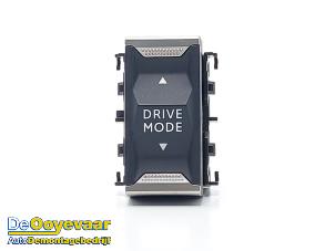 Gebruikte I-Drive knop Peugeot 408 1.6 16V HYbrid 225 Prijs € 9,99 Margeregeling aangeboden door Autodemontagebedrijf De Ooyevaar