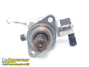 Gebruikte Hogedrukpomp Volvo V40 (MV) 1.5 T2 16V Geartronic Prijs € 149,99 Margeregeling aangeboden door Autodemontagebedrijf De Ooyevaar