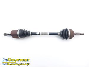 Gebruikte Aandrijfas links-voor Citroen C3 (SX/SW) 1.2 Vti 12V PureTech Prijs € 19,99 Margeregeling aangeboden door Autodemontagebedrijf De Ooyevaar