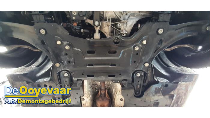 Gebruikte Subframe Renault Megane IV Estate (RFBK) 1.0 TCE Prijs € 99,99 Margeregeling aangeboden door Autodemontagebedrijf De Ooyevaar