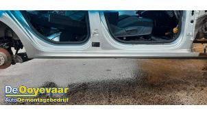 Gebruikte Dorpel rechts Skoda Octavia Combi (NXAC) iV 1.4 TSI 16V Prijs op aanvraag aangeboden door Autodemontagebedrijf De Ooyevaar