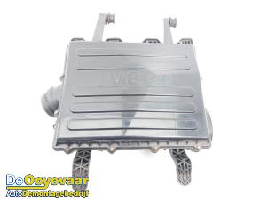 Gebruikte Luchtfilterhuis Iveco New Daily VI 33S16, 35C16, 35S16 Prijs € 99,99 Margeregeling aangeboden door Autodemontagebedrijf De Ooyevaar