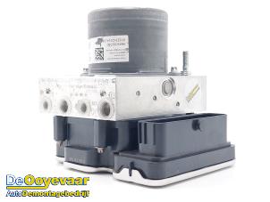 Gebruikte ABS Pomp Peugeot 308 SW (F4/FC/FN/FR) 1.6 16V HYbrid 180 e-EAT8 Prijs € 269,99 Margeregeling aangeboden door Autodemontagebedrijf De Ooyevaar