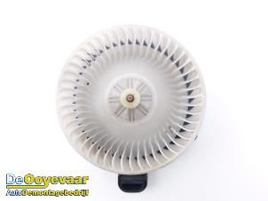 Gebruikte Chaufage Ventilatiemotor Landrover Range Rover Sport (LW) 2.0 16V P400e Prijs € 69,99 Margeregeling aangeboden door Autodemontagebedrijf De Ooyevaar