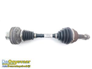 Gebruikte Steekas rechts-achter Audi Q7 (4LB) 4.2 FSI V8 32V Prijs € 25,00 Margeregeling aangeboden door Autodemontagebedrijf De Ooyevaar