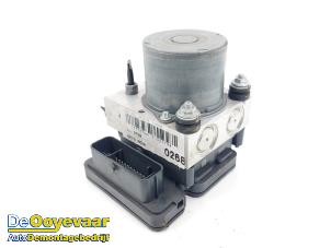 Gebruikte ABS Pomp Mercedes Citan (415.6) 1.5 108 CDI Euro 6 Prijs € 39,99 Margeregeling aangeboden door Autodemontagebedrijf De Ooyevaar