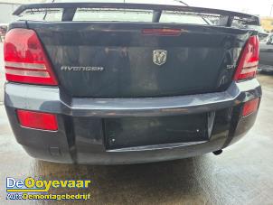 Gebruikte Achterbumper Dodge Avenger (JS) 2.0 16V Prijs € 125,00 Margeregeling aangeboden door Autodemontagebedrijf De Ooyevaar