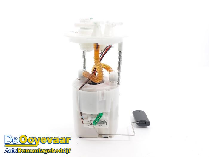 Gebruikte Tank element Pomp Hyundai i10 1.0 12V Prijs € 99,99 Margeregeling aangeboden door Autodemontagebedrijf De Ooyevaar
