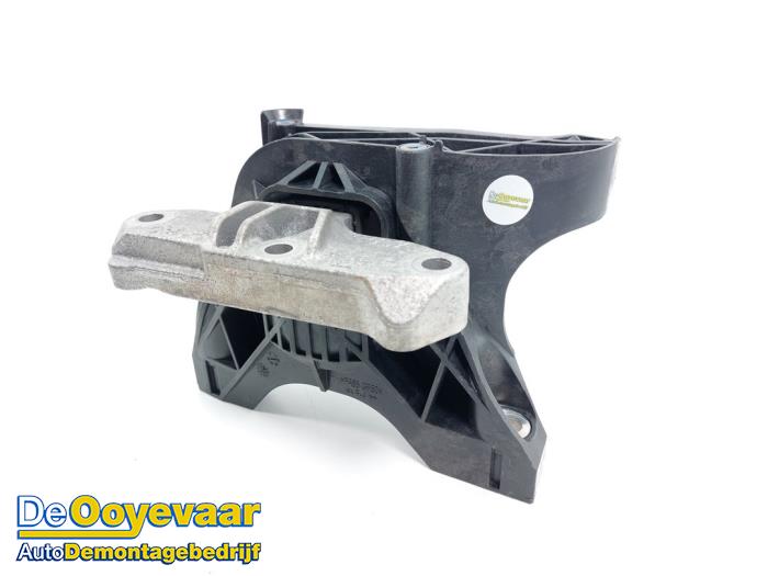 Gebruikte Motorrubber Peugeot 5008 II (M4/MC/MJ/MR) 1.6 16V PureTech 180 Prijs € 19,99 Margeregeling aangeboden door Autodemontagebedrijf De Ooyevaar