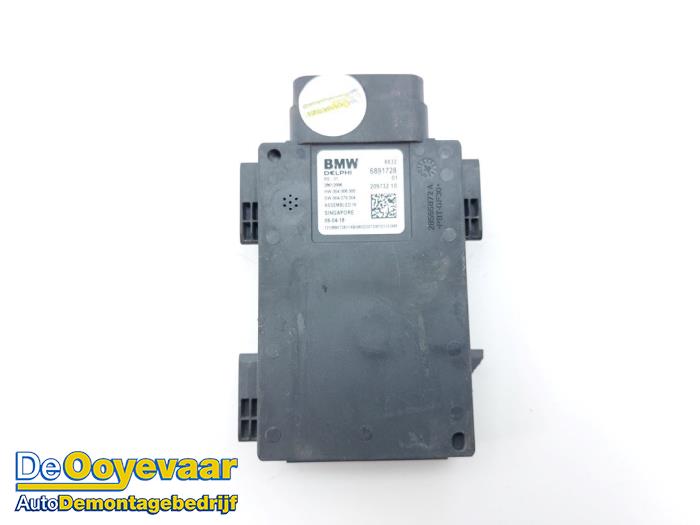Gebruikte Dode hoek sensor BMW M760 (G11/12) M760Li xDrive V12 48V TwinPower Turbo Prijs € 149,99 Margeregeling aangeboden door Autodemontagebedrijf De Ooyevaar