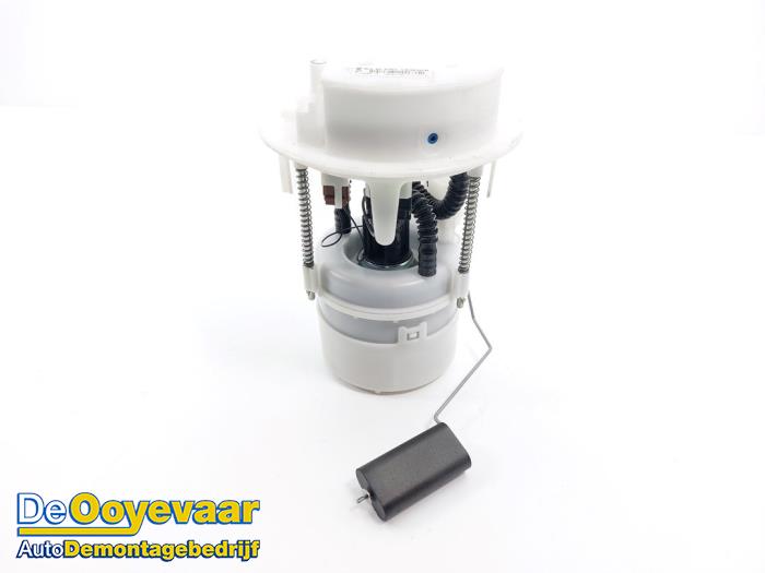 Gebruikte Tank element Pomp Peugeot 5008 II (M4/MC/MJ/MR) 1.6 16V PureTech 180 Prijs € 99,99 Margeregeling aangeboden door Autodemontagebedrijf De Ooyevaar