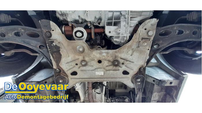 Gebruikte Subframe Renault Trafic (1FL/2FL/3FL/4FL) 1.6 dCi 95 Prijs € 59,99 Margeregeling aangeboden door Autodemontagebedrijf De Ooyevaar
