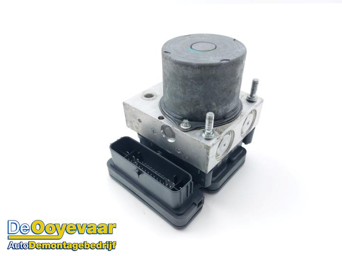 Gebruikte ABS Pomp Opel Grandland (X) 1.2 Turbo 12V Prijs € 179,99 Margeregeling aangeboden door Autodemontagebedrijf De Ooyevaar