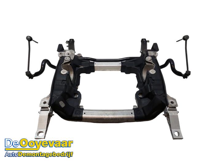 Gebruikte Subframe Mercedes S (222.0/222.1) 3.0 S-350 BlueTEC, S-350 d 24V 4-Matic Prijs € 674,99 Margeregeling aangeboden door Autodemontagebedrijf De Ooyevaar