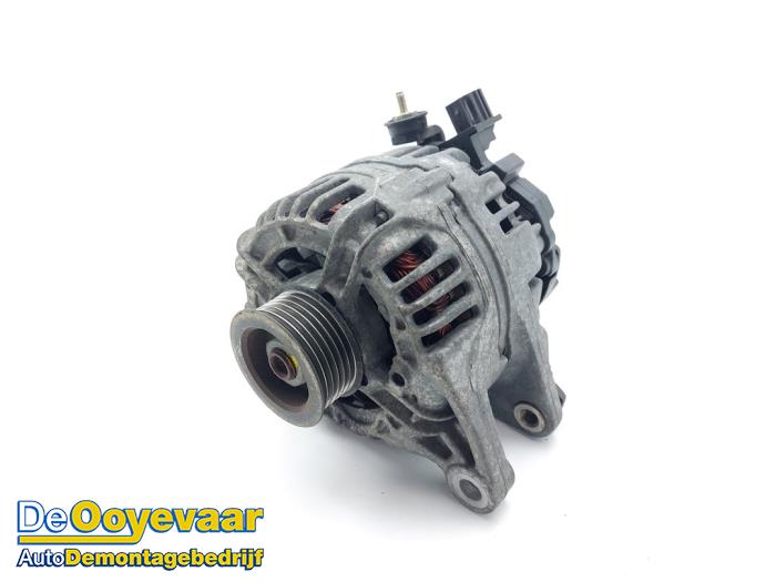 Gebruikte Dynamo Toyota Avensis Wagon (T25/B1E) 1.8 16V VVT-i Prijs € 49,99 Margeregeling aangeboden door Autodemontagebedrijf De Ooyevaar
