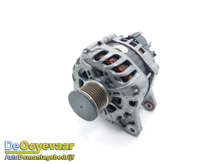 Gebruikte Dynamo Renault Clio IV Estate/Grandtour (7R) 0.9 Energy TCE 90 12V Prijs € 59,99 Margeregeling aangeboden door Autodemontagebedrijf De Ooyevaar