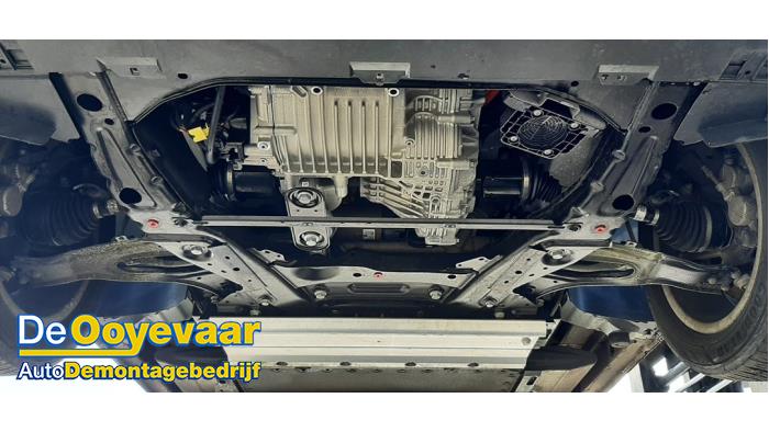 Gebruikte Subframe Mercedes eVito (447.6) 41/60/66 kWh Prijs € 324,99 Margeregeling aangeboden door Autodemontagebedrijf De Ooyevaar