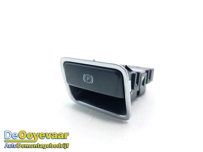 Gebruikte Handrem schakelaar Mercedes S (222.0/222.1) 3.0 S-350 BlueTEC, S-350 d 24V 4-Matic Prijs € 19,99 Margeregeling aangeboden door Autodemontagebedrijf De Ooyevaar