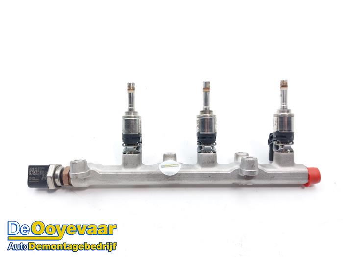 Gebruikte Injector brug Skoda Kamiq 1.0 TSI 12V Prijs € 24,99 Margeregeling aangeboden door Autodemontagebedrijf De Ooyevaar