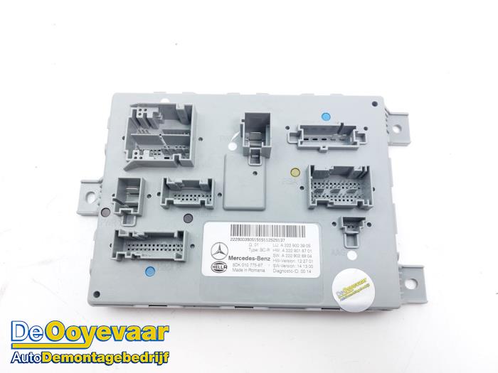 Gebruikte Computer Body Control Mercedes S (222.0/222.1) 3.0 S-350 BlueTEC, S-350 d 24V 4-Matic Prijs € 59,99 Margeregeling aangeboden door Autodemontagebedrijf De Ooyevaar