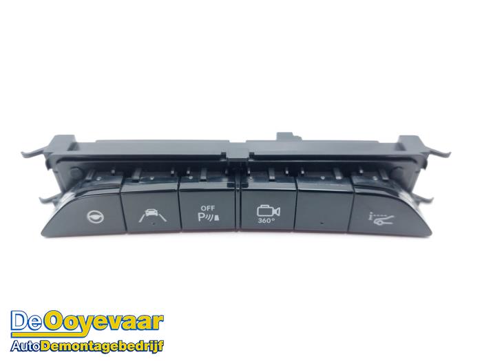 Gebruikte Bediening boordcomputer Mercedes S (222.0/222.1) 3.0 S-350 BlueTEC, S-350 d 24V 4-Matic Prijs € 74,99 Margeregeling aangeboden door Autodemontagebedrijf De Ooyevaar