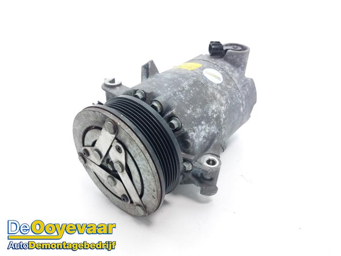 Gebruikte Aircopomp Landrover Range Rover Evoque (LVJ/LVS) 2.0 Si4 240 16V 5-drs. Prijs € 44,99 Margeregeling aangeboden door Autodemontagebedrijf De Ooyevaar