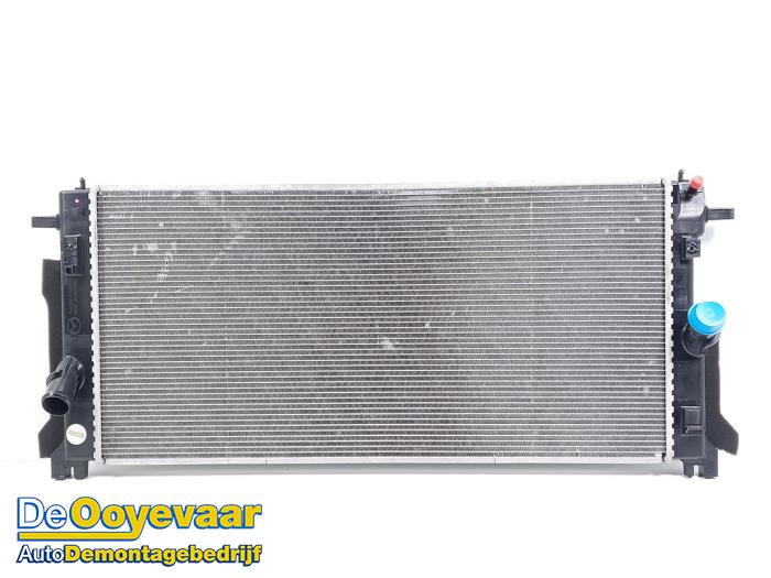 Gebruikte Radiateur Mazda CX-30 (DM) 2.0 e-SkyActiv X 186 M Hybrid 16V Prijs € 179,99 Margeregeling aangeboden door Autodemontagebedrijf De Ooyevaar
