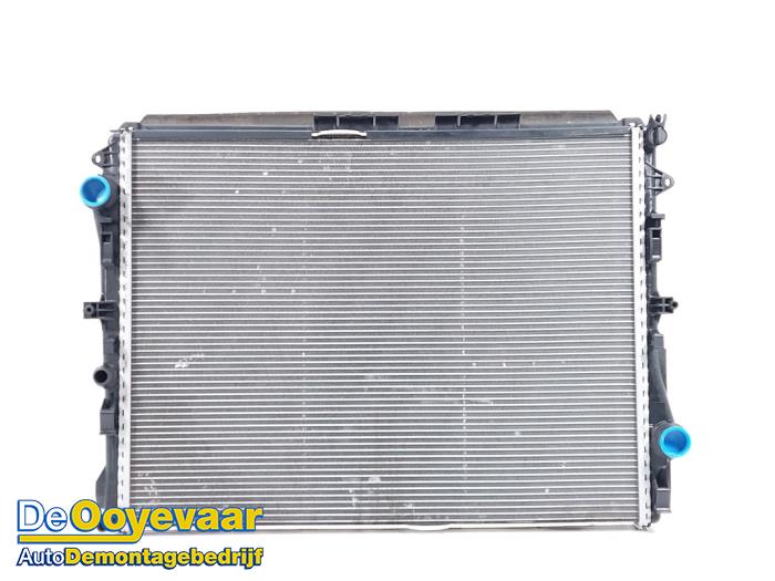 Gebruikte Radiateur Mercedes S (222.0/222.1) 3.0 S-350 BlueTEC, S-350 d 24V 4-Matic Prijs € 65,00 Margeregeling aangeboden door Autodemontagebedrijf De Ooyevaar