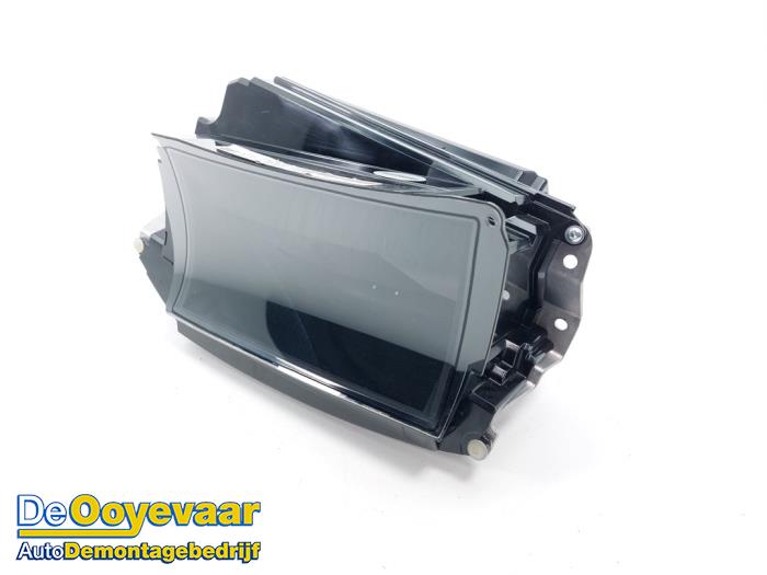 Gebruikte Head-up display Mercedes S (222.0/222.1) 3.0 S-350 BlueTEC, S-350 d 24V 4-Matic Prijs € 275,00 Margeregeling aangeboden door Autodemontagebedrijf De Ooyevaar