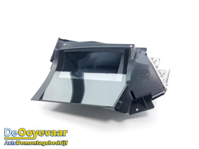 Gebruikte Head-up display Mazda CX-30 (DM) 2.0 e-SkyActiv X 186 M Hybrid 16V Prijs € 225,00 Margeregeling aangeboden door Autodemontagebedrijf De Ooyevaar