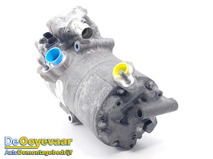 Gebruikte Pomp Airco Lynk &amp; Co 01 1.5 PHEV Prijs € 315,00 Margeregeling aangeboden door Autodemontagebedrijf De Ooyevaar